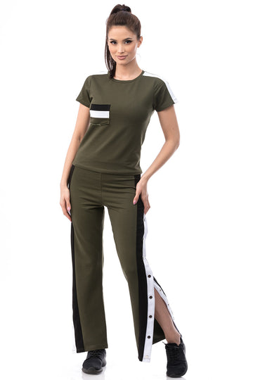 Trening cu tricou si pantaloni aceesorizati cu capse J917-14