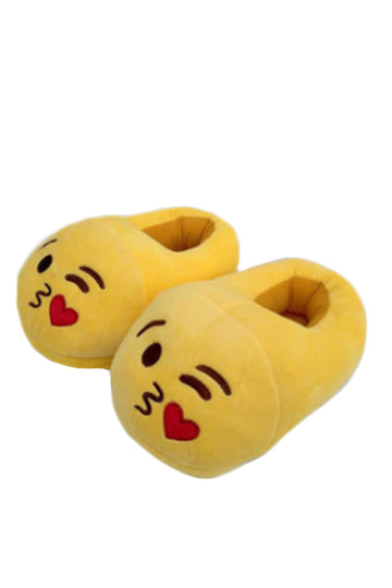 Botosei de casa pufosi cu emoticon kiss PC17-9