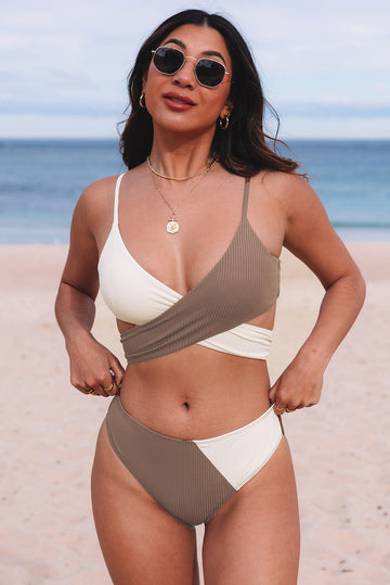 Costum de baie in 2 piese din material reiat cu sutien petrecut in fata SW2452-142