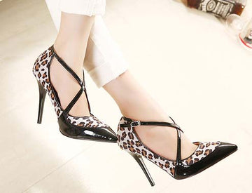 Pantofi stiletto eleganti model animal print cu barete in X in fata CH2293-99